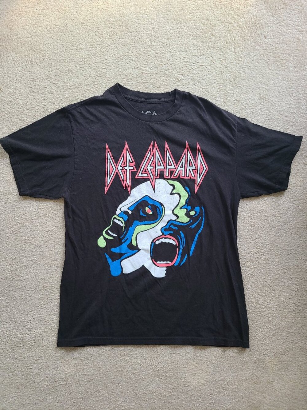 Def Leppard graphic tee